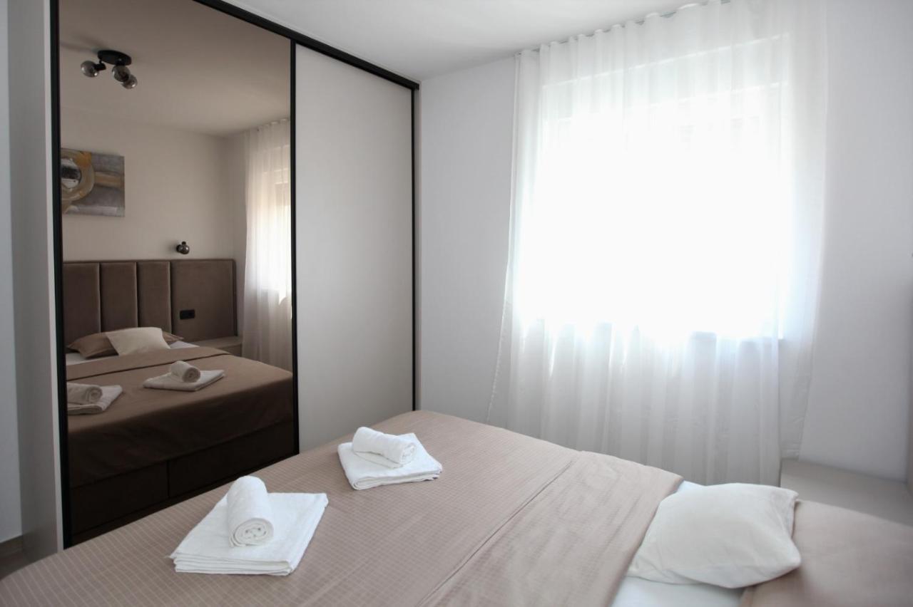 Apartment Sweet Dreams Trogir Exterior foto